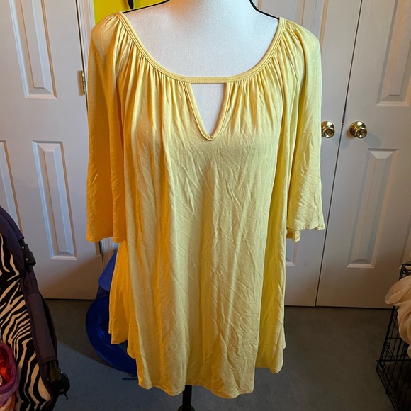 Cool Melon Blouse Yellow Pastel Light Weight Lightweight Keyhole Key Hole Large - Picture 2 of 3